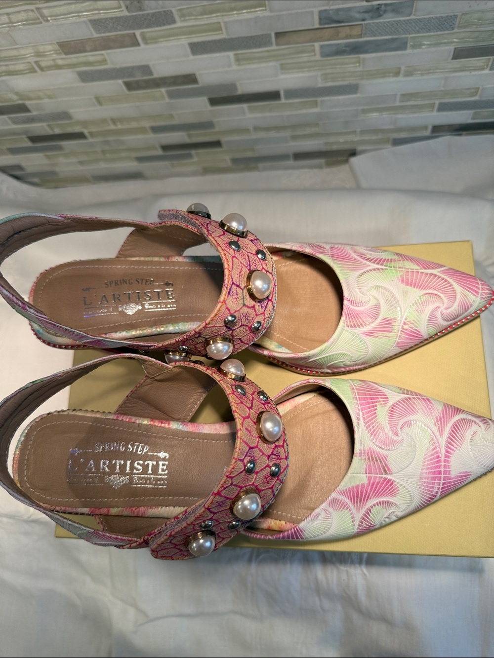 L'ATISTE Pastel Pink & Mint Pearl-Embellished Pointed Slingback Heels - Picture 6 of 6